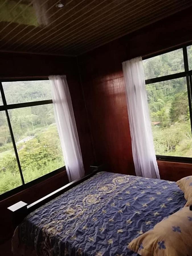 Navarro Mountain Cartago Exterior photo
